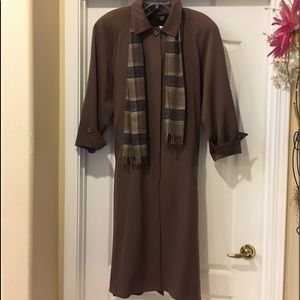 Trench coat, brown